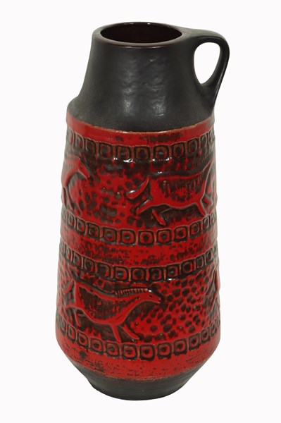 Lot 181 - POTTERY VASE