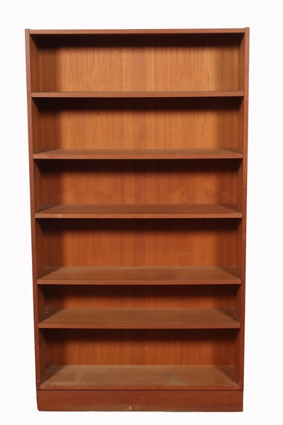 Lot 196 - BOOKSHELF