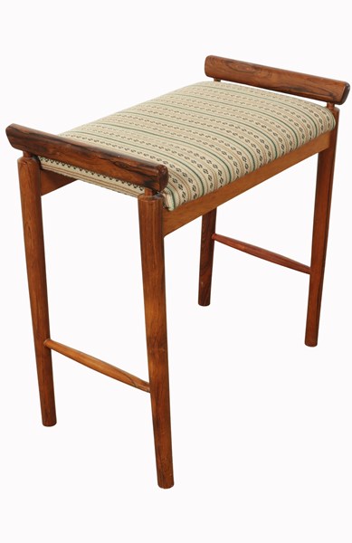Lot 116 - PIANO STOOL
