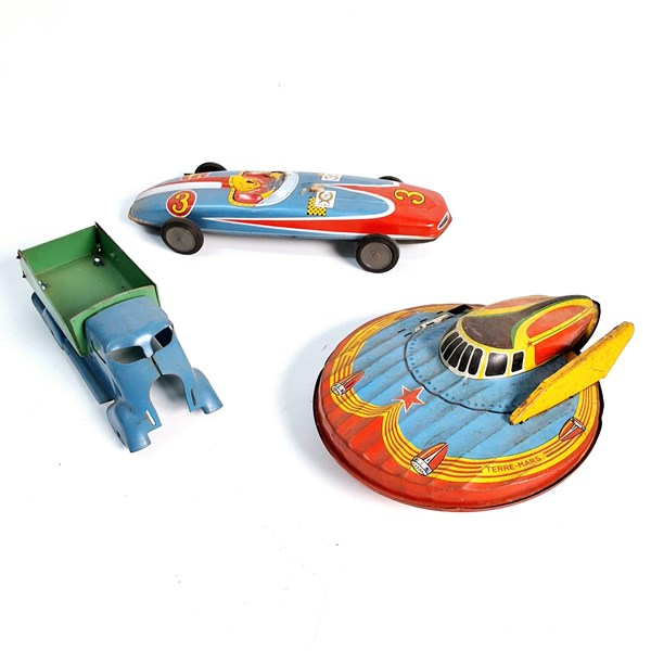 Lot 1213 - TIN TOYS