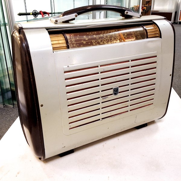 Lot 1282 - PORTABLE RADIO