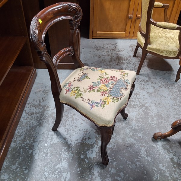 Lot 105 - SIDE CHAIR