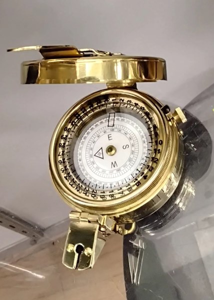 Lot 1283 - COMPASS