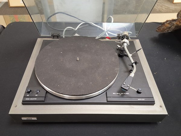 Lot 1239 - TURNTABLE