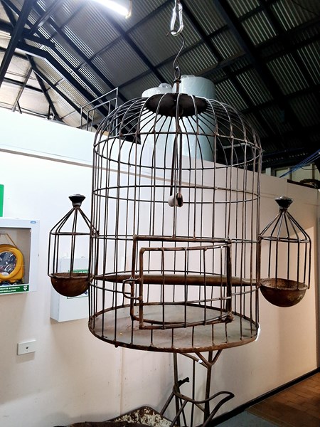 Lot 325 - BIRD CAGE