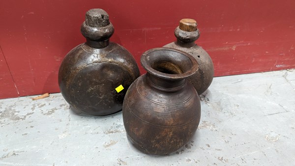 Lot 46 - VESSELS