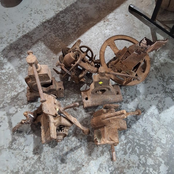 Lot 297 - AGRICULTURAL TOOLS
