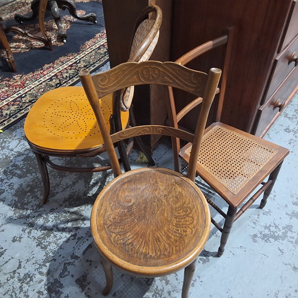 Lot 213 - CHAIRS