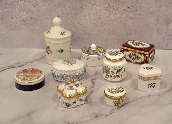 Lot 1325 - TRINKET BOXES