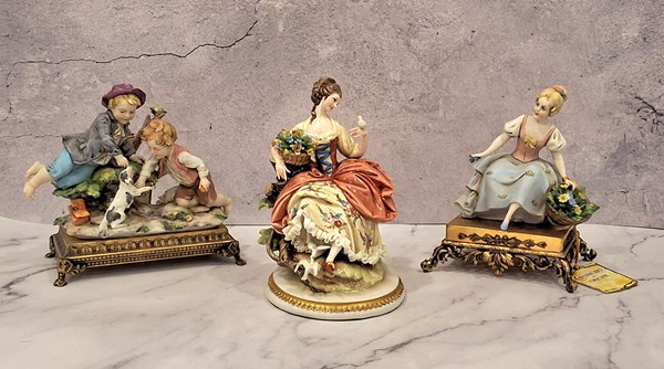 Lot 1130 - PORCELAIN FIGURES