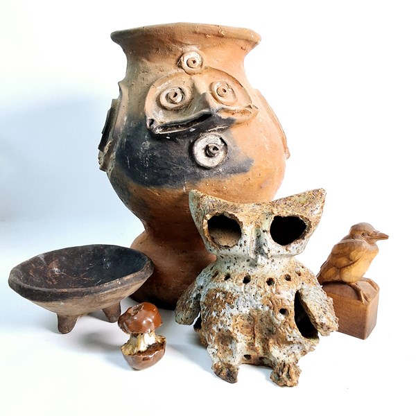 Lot 1249 - POTTERY