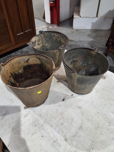 Lot 162 - THREE BUCKETS