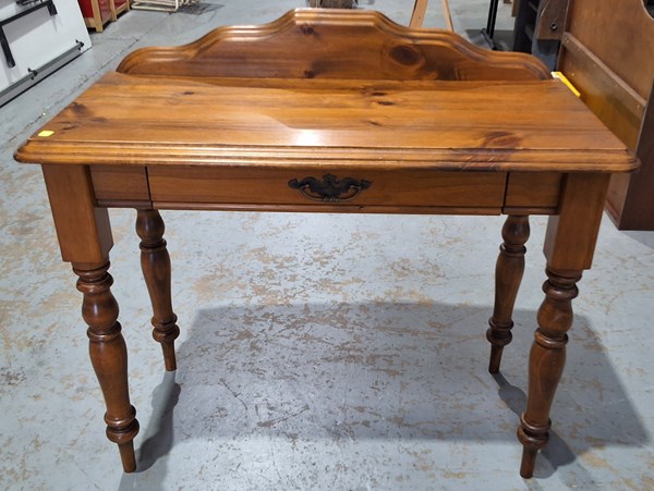 Lot 17 - HALL CONSOLE