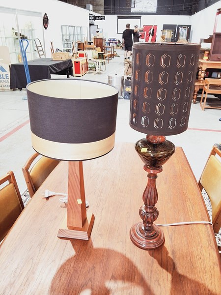 Lot 48 - RETRO LAMPS