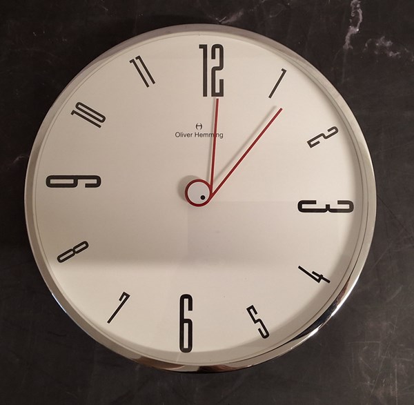 Lot 1075 - WALL CLOCK
