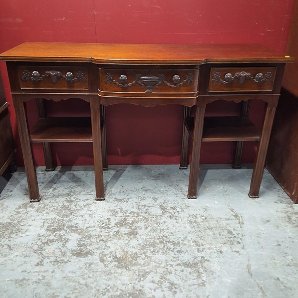 Lot 84 - SERVING TABLE