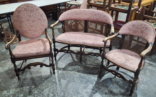 Lot 189 - PARLOUR SUITE