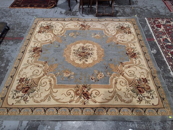 Lot 113 - RUG