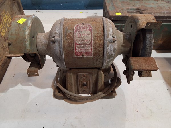 Lot 257 - GRINDER