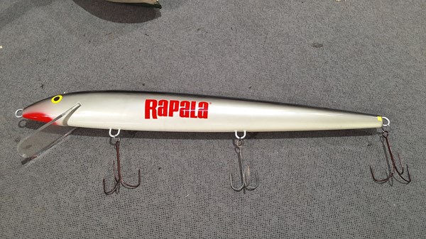 Lot 353 - SHOP ADVERTISING DISPLAY