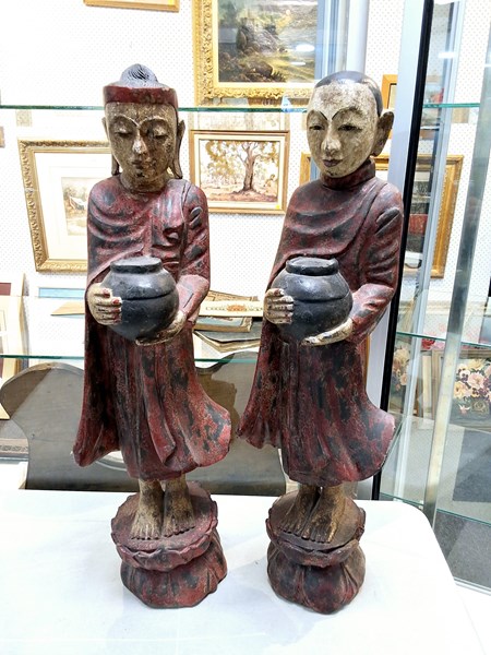 Lot 116 - CARVED FIGURES
