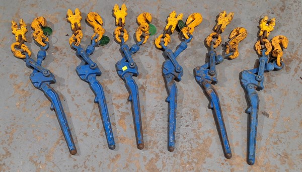 Lot 276 - CHAIN STRAINERS