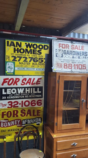 Lot 252 - ADVERTISING SIGNAGE