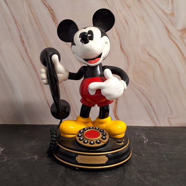 Lot 1406 - NOVELTY TELEPHONE