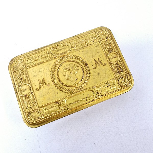 Lot 1192 - CHRISTMAS TIN