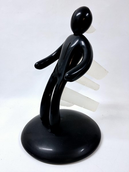 Lot 1301 - KNIFE BLOCK