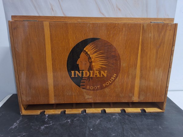 Lot 12 - SHOP DISPLAY
