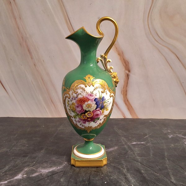 Lot 1039 - ROYAL WORCESTER EWER