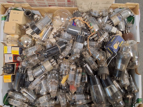 Lot 1235 - RADIO VALVES