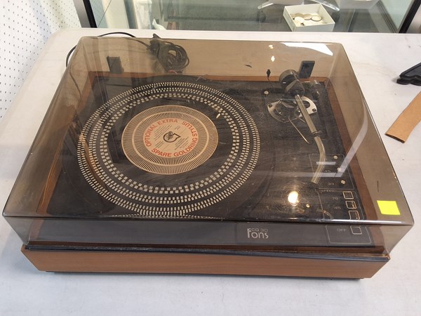 Lot 1314 - TURNTABLE