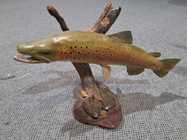 Lot 32 - FISH ORNAMENT