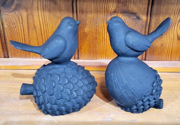 Lot 133 - ORNAMENTS