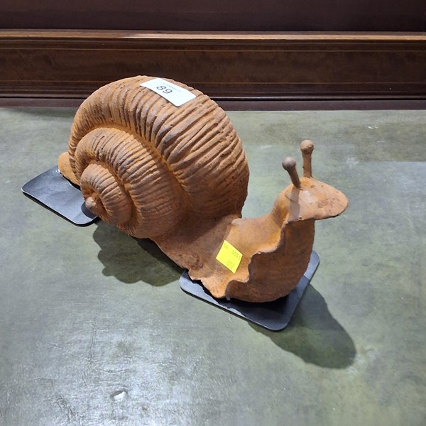 Lot 89 - GARDEN ORNAMENT