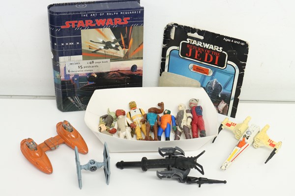Lot 1228 - STAR WARS COLLECTABLES