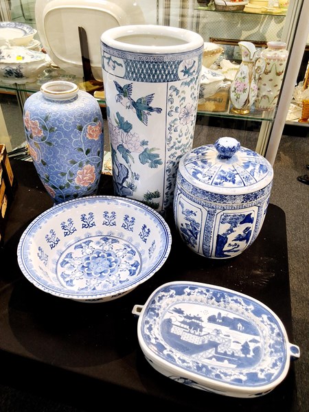 Lot 1363 - BLUE & WHITE CHINA