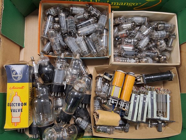 Lot 1369 - RADIO VALVES
