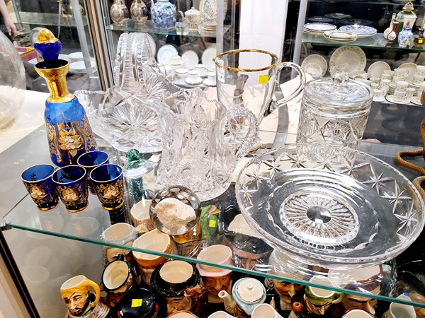 Lot 1134 - CRYSTAL & GLASSWARE