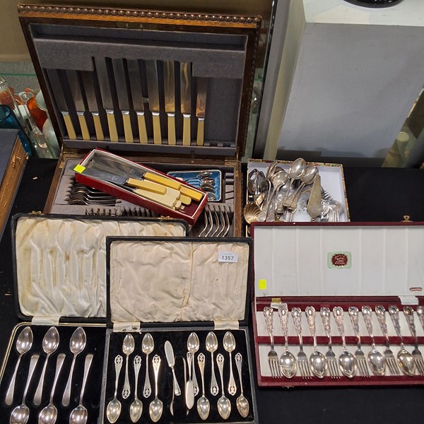 Lot 1357 - CUTLERY