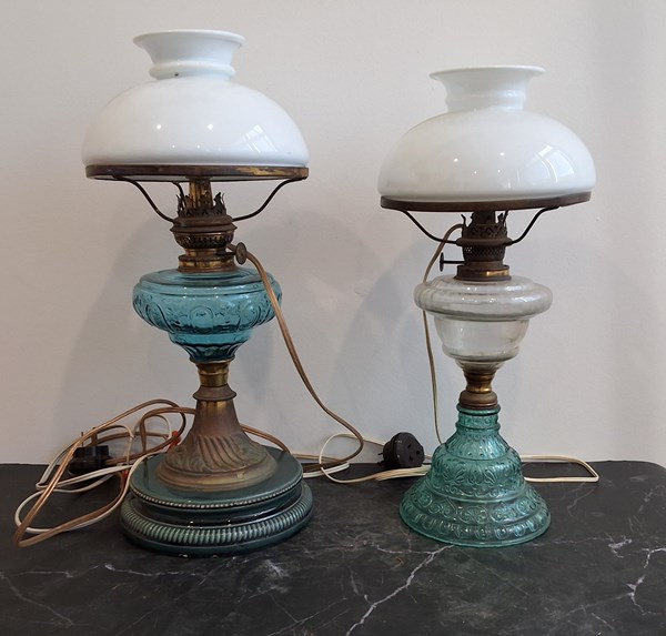 Lot 1385 - TABLE LAMPS