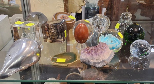 Lot 1345 - PAPERWEIGHTS