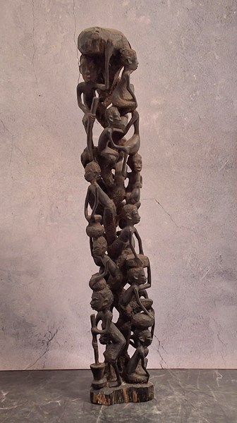 Lot 1279 - WOODEN STATUE