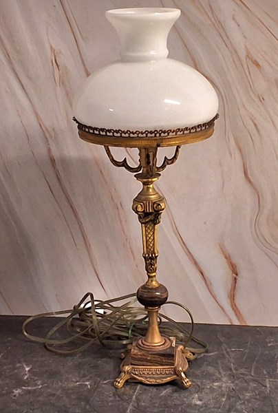 Lot 1390 - TABLE LAMP