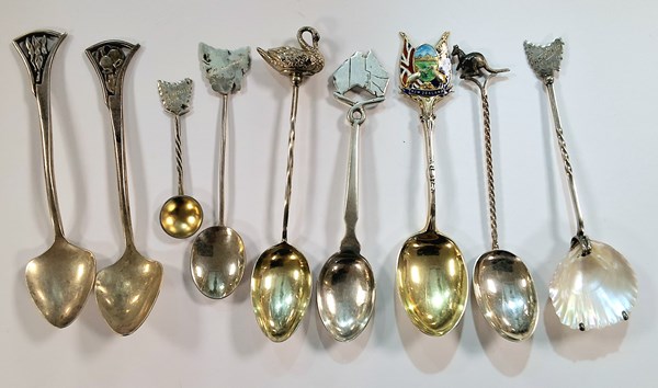Lot 1051 - SILVER SPOONS