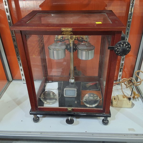 Lot 1407 - SCIENTIFIC SCALES
