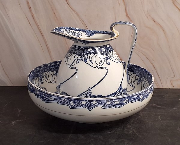 Lot 1171 - EWER & BASIN