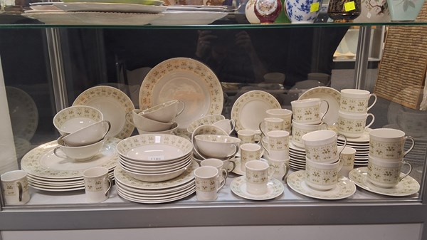 Lot 1186 - DINNER SERVICE